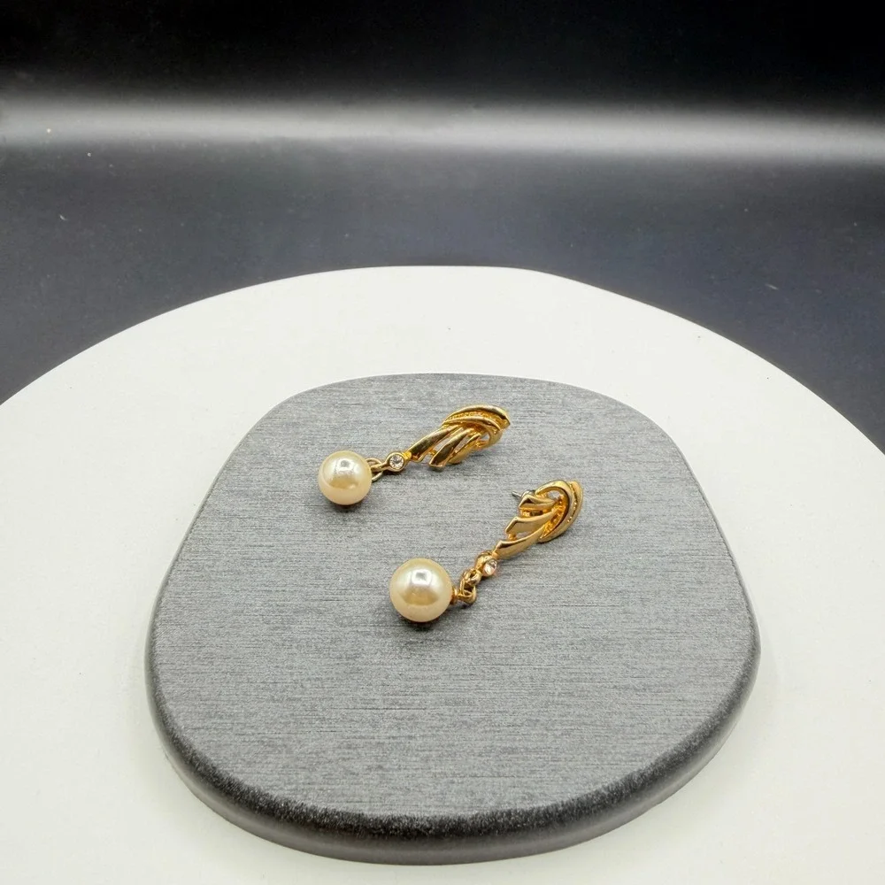 Gold Tone Faux Pearl Rhinestone Dangle Drop Pierced Earrings Elegant Statement